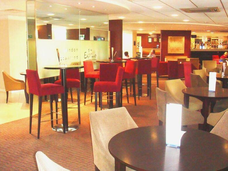 Hotel Holiday Inn Express London Stansted Airport