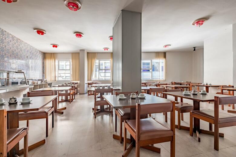 Oyo Cannes Palace Hotel