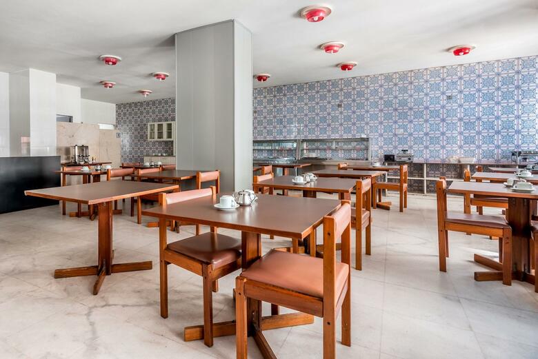 Oyo Cannes Palace Hotel