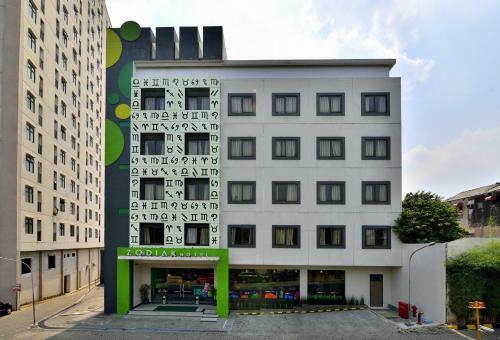 Hotel Zodiak@mtharyono