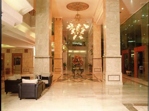 Grand Cempaka Hotel