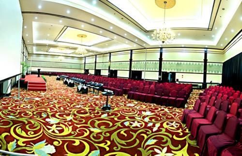 Grand Cempaka Hotel