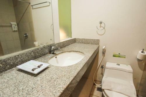Hotel Legreen Suite Tondano