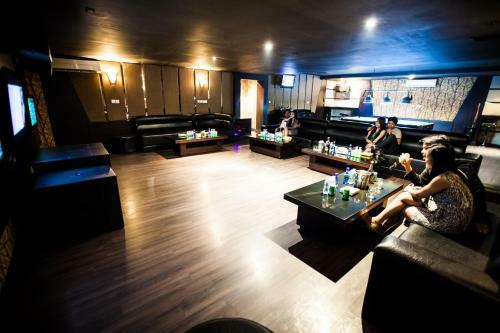 Orchardz Hotel Industri