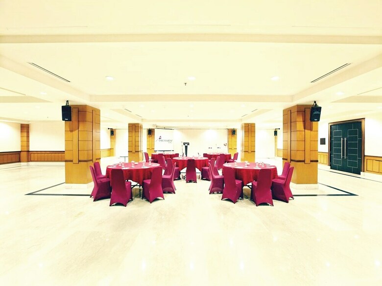 Orchardz Hotel Industri