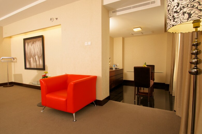 Merlynn Park Hotel
