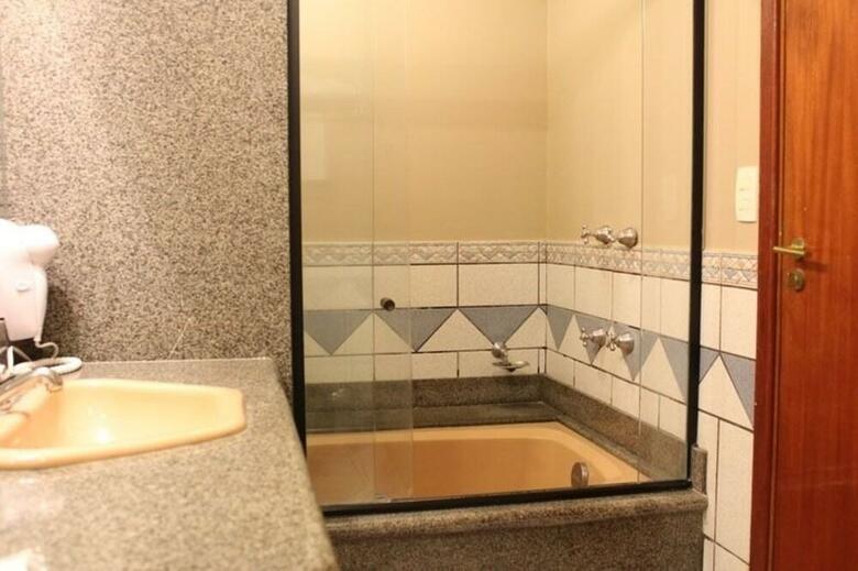 Bahamas Suite Hotel