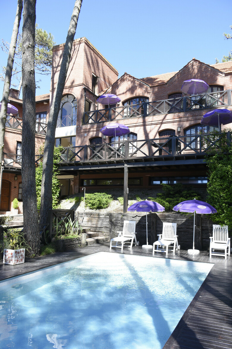 Hotel Las Hadas Carilo