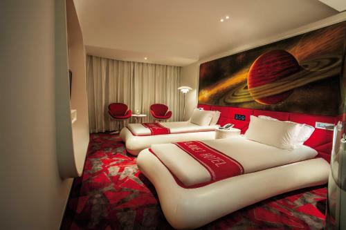 Guangzhou Planet Hotel