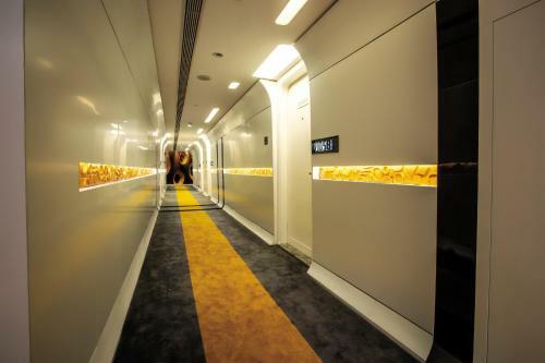 Guangzhou Planet Hotel