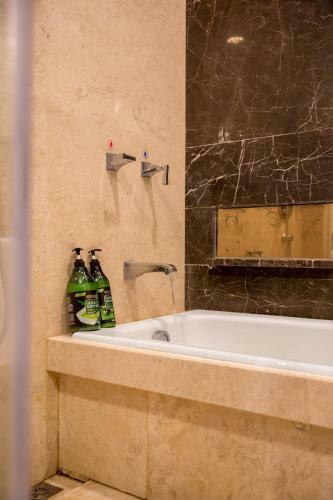 Aparthotel She & He Pazhou Poly Apartment