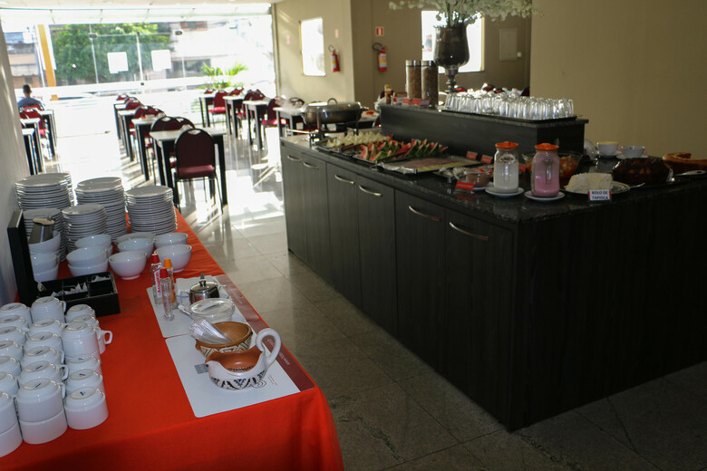Hotel Rede Andrade Hangar