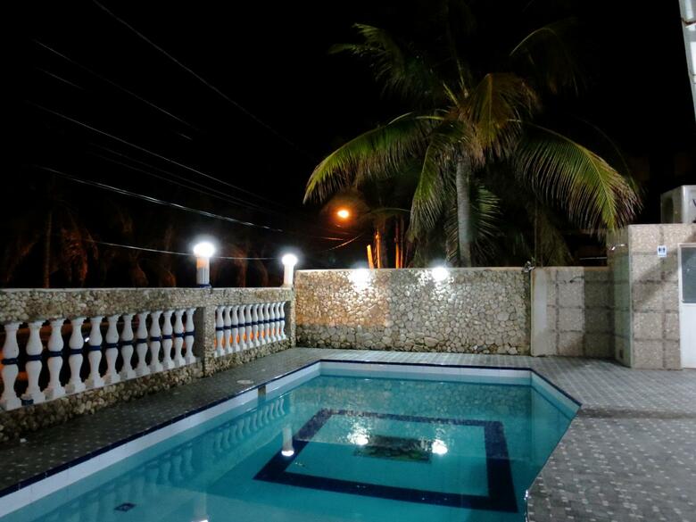Islands House Hotel
