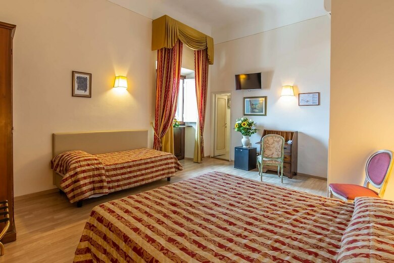 Hotel Paris