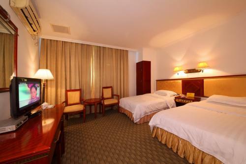 Bao Li Feng Hotel