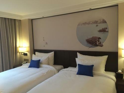 Guangzhou Xuelong Hotel
