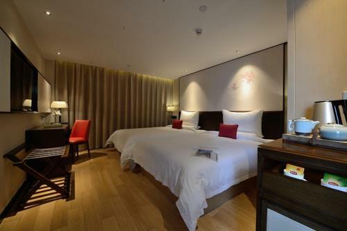 Guangzhou Xuelong Hotel