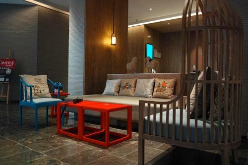 Guangzhou Xuelong Hotel