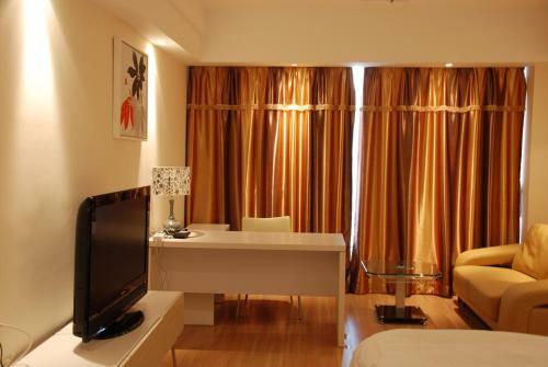 Huifeng's International Apartment