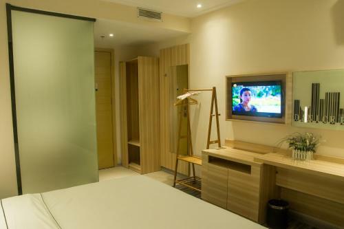 Denise Hotel(shangxiajiu Branch)
