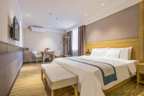 Denise Hotel(shangxiajiu Branch)