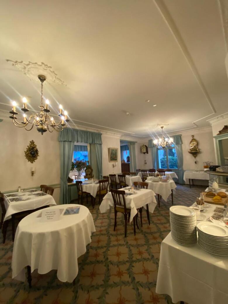 Hotel De La Paix