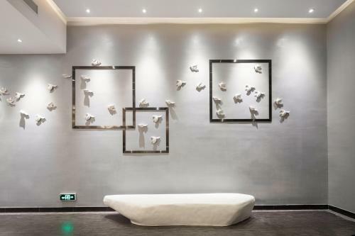 Spring Time Hotel