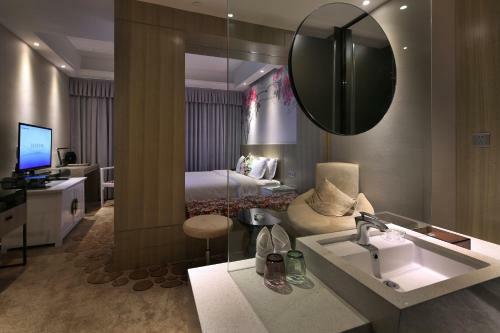 Paco Business Hotel Dongfeng Road