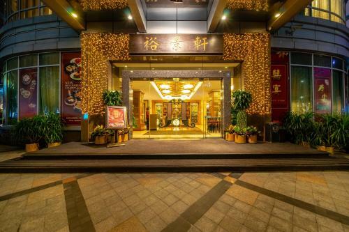 Grand International Hotel