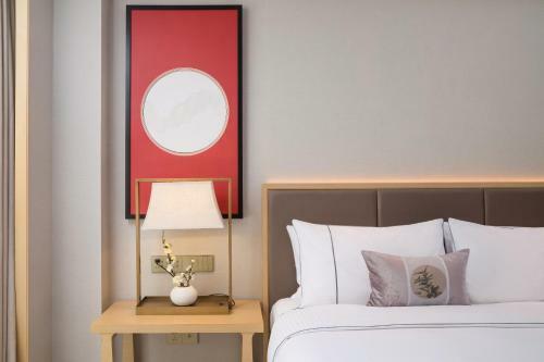 Lucky Holiday Hotel