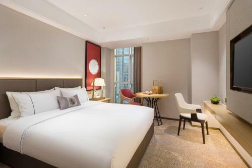 Lucky Holiday Hotel