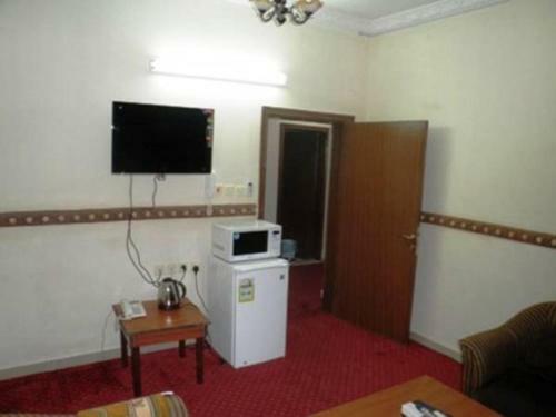 Al Farhan Hotel Suites (al Salam)