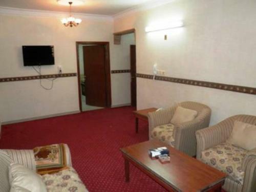 Al Farhan Hotel Suites (al Salam)
