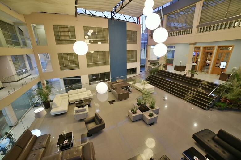 Hotel Camino Plaza
