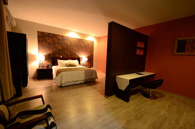 Hotel Camino Plaza