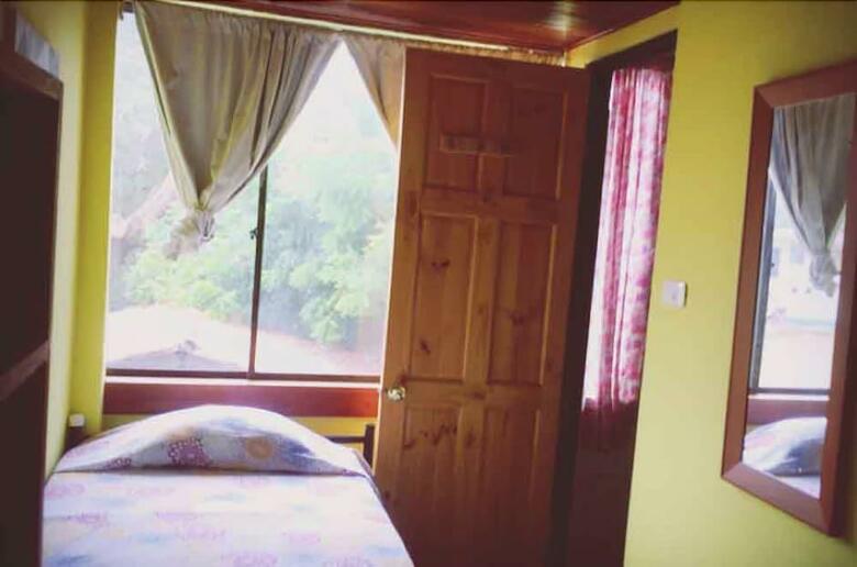 Hotel Crucero Lodge