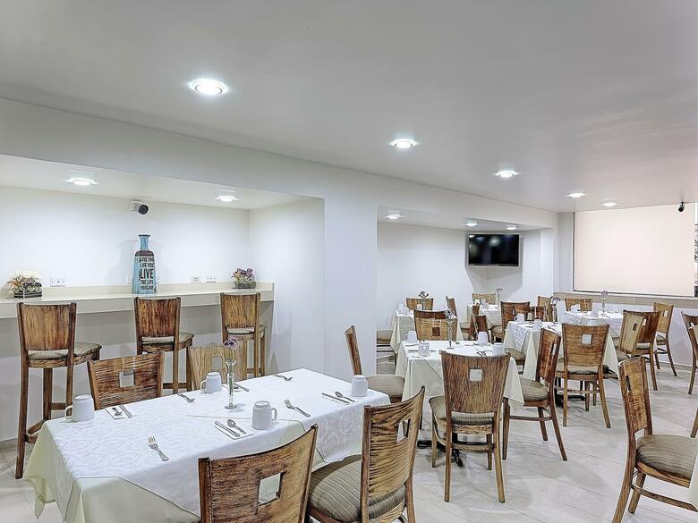 Olmeca Plaza Urban Express Hotel