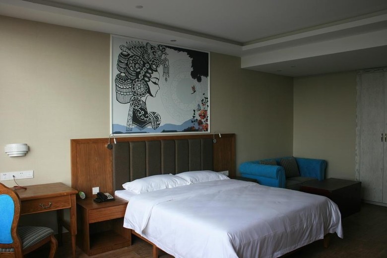 I Hotel
