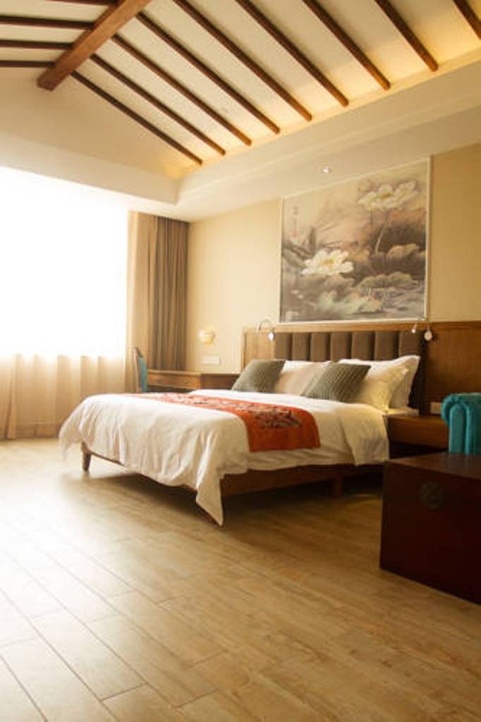 I Hotel