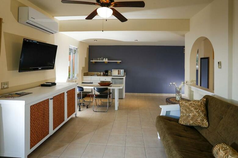 Hotel Mariamar Suites