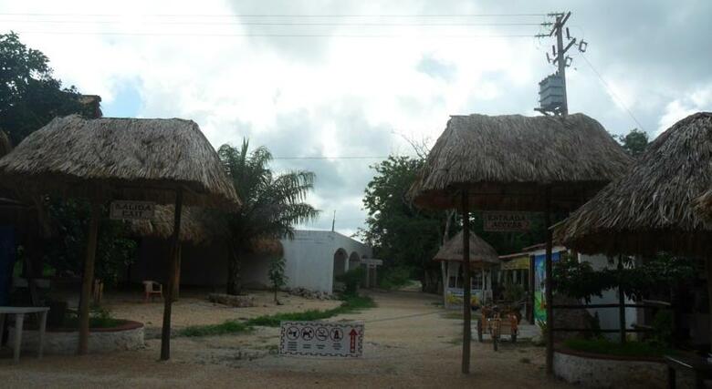 Hotel Cenotes Y Caba�as Suytun