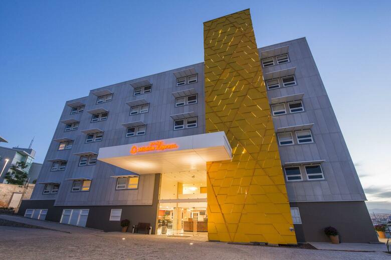 Hotel Misi�n Express Quer�taro