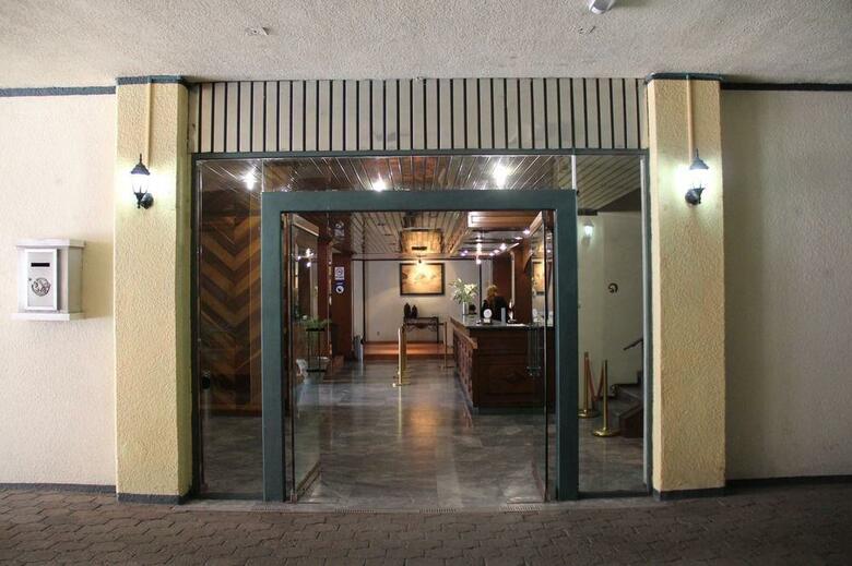 Hotel Parador Del R�o