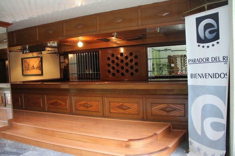 Hotel Parador Del R�o