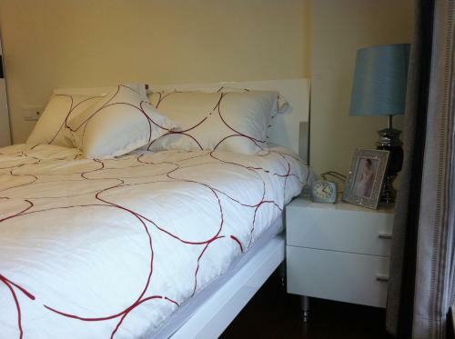Shengang Apartment Dongmen Branch