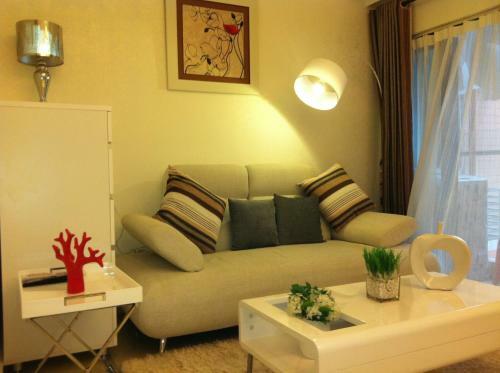 Shengang Apartment Dongmen Branch