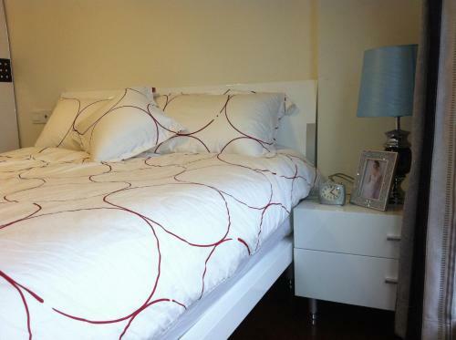Shengang Apartment Dongmen Branch