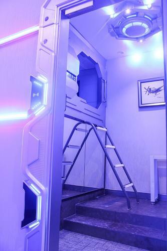 Pengheng Space Capsules Hotel