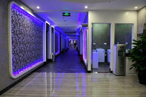 Pengheng Space Capsules Hotel