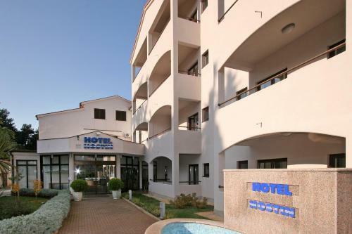 Hotel Flores
